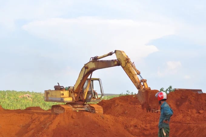 Báo Nông nghiệp Việt Nam từng có loạt bài phản ánh việc quản lý, sử dụng đất thực hiện đầu tư xây dựng các dự án điện gió chồng lấn lên Quy hoạch phân vùng thăm dò, khai thác, chế biến và sử dụng quặng bauxite tại tỉnh Đắk Nông. Ảnh: Minh Hậu.