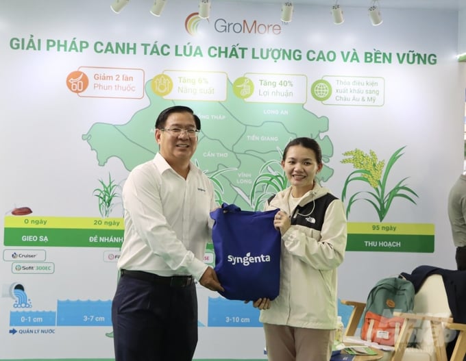 Ông Trần Thanh Vũ Tổng giám đốc Công ty Syngenta Việt Nam chia sẻ, doanh nghiệp luôn đồng hành cùng nông dân tạo ra những hạt gạo chất lượng tốt nhất, với quy trình sản xuất đạt năng suất cao và bền vững. Ảnh: Syngenta.