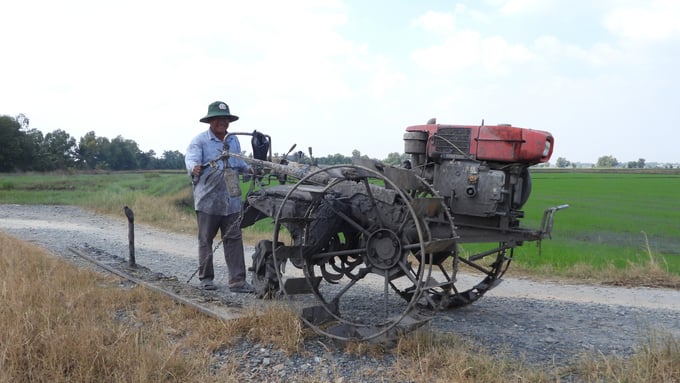 Bà con biên giới Phước Chỉ hoàn tất xuống giống. Ảnh: Trần Trung.