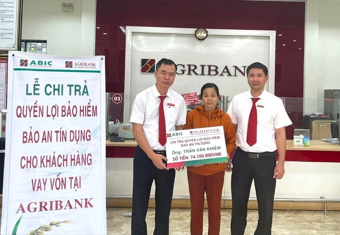 Bảo hiểm Agribank đã cung cấp sản phẩm bảo hiểm đến gần 3 triệu khách hàng là cá nhân và tổ chức sử dụng dịch vụ của Agribank. Trong đó, riêng sản phẩm Bảo an tín dụng có gần 2 triệu khách hàng tham gia. Ảnh: ABIC.