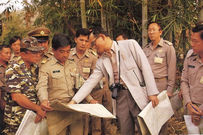 Triết lý kinh tế tự cung - tự cấp của Vua Bhumibol đã giúp Thái Lan vượt qua khủng hoảng tài chính năm 1997.