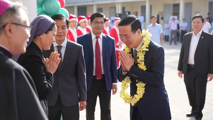 Chủ tịch nước Võ Văn Thưởng mong muốn đồng bào Công giáo Việt Nam nêu cao tinh thần đại đoàn kết toàn dân tộc, chung tay xây dựng đất nước Việt Nam phồn vinh, hạnh phúc. Ảnh: Ngọc Hiếu.