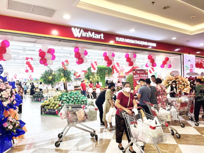 WinMart Hạ Long tấp nập ngày khai trương.