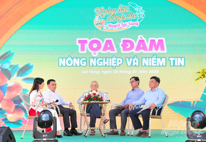 Tọa đàm 'Nông nghiệp và Niềm tin'. Ảnh: Lê Hoàng Vũ.